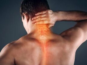 Pirmieji gimdos kaklelio osteochondrozės požymiai ir simptomai